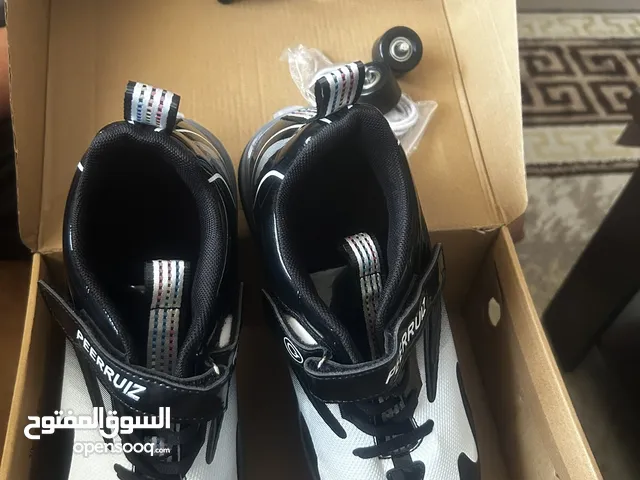حذاء سكوتر مع اضاءة light-uproller skaits shoes