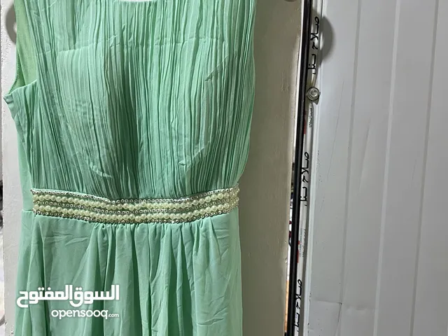 فستان مناسبات مجمع العبد الله  مقابل  دايرة الكهرباء