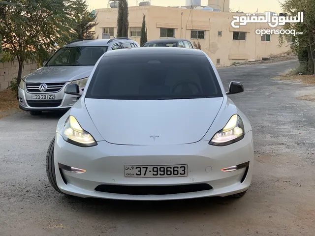 Tesla model 3 standard plus 2022