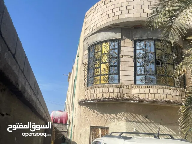 300 m2 More than 6 bedrooms Townhouse for Sale in Basra Zubayr