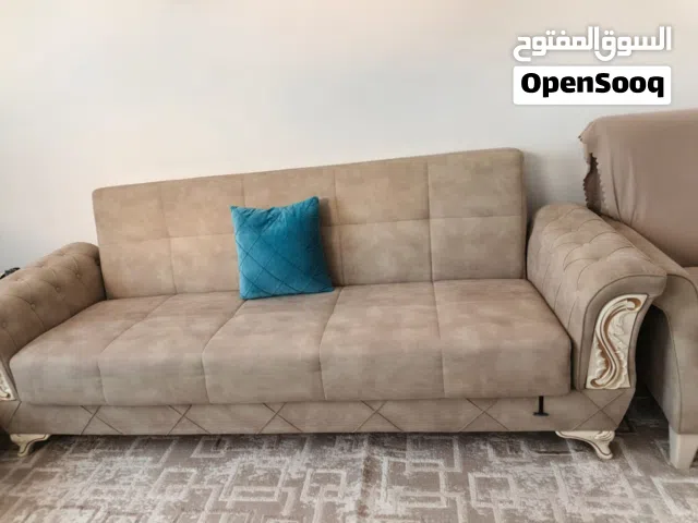 تخم قنفات جديد بعده تركي الاصلي شركه گليم عدد6قطع قطعتين  قياس 2متر  واربع كراسي