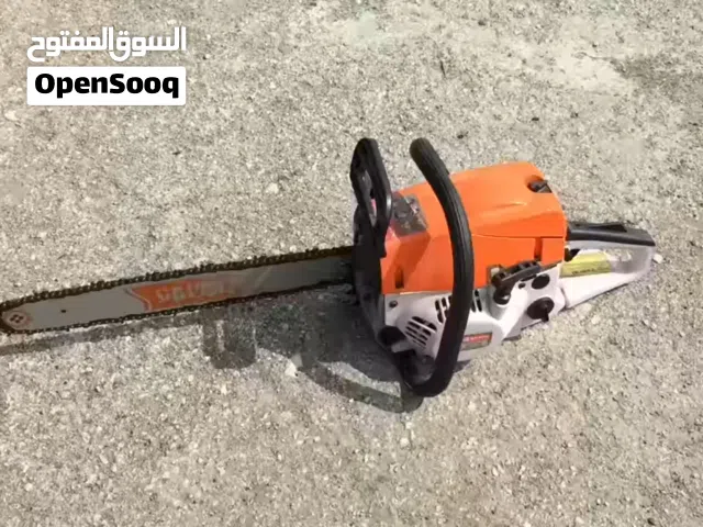 تقليم وقص الاشجار الكبيره