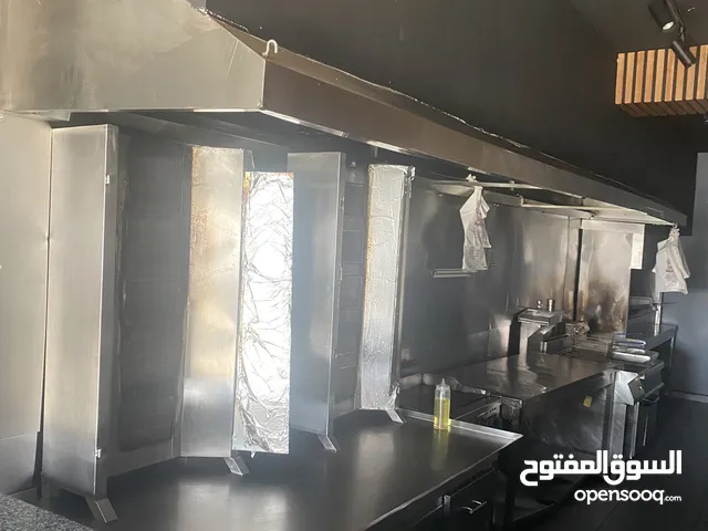 عده مطعم متكامله للبيع