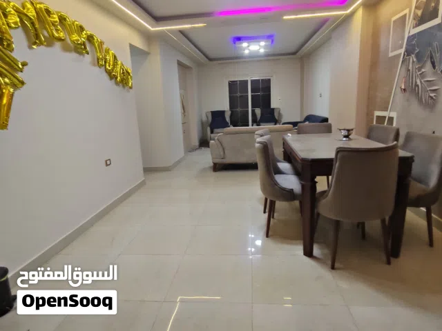 شقة ايجار جديد بالتكيفات تشطيب الترا بالمريوطيه هرم 170 متر