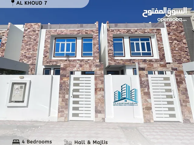 479m2 4 Bedrooms Villa for Sale in Muscat Al Khoud