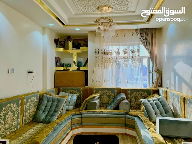 عرطة العيد - شقة مفروشة فاخرة جديده ب500$ - جوار الجامعة اللبنانية