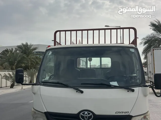 Toyota dyna 2015