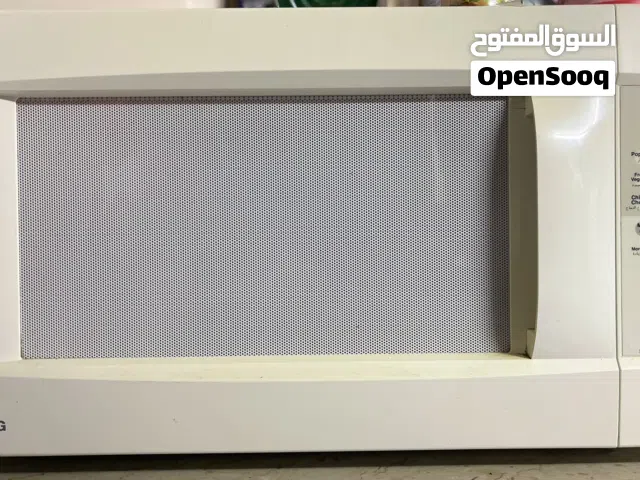 Microwave LG  big capacity up to 30 like new