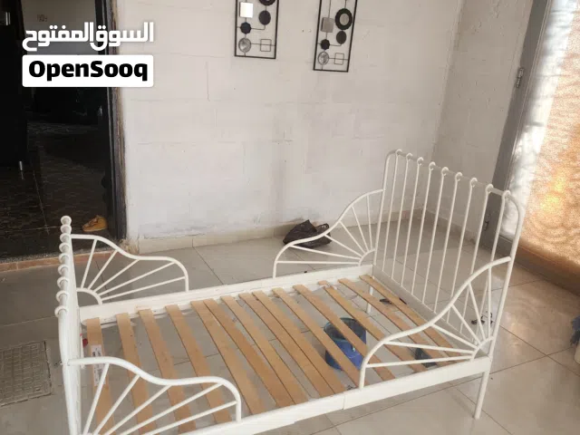 سرير اطفال ايكيا قابل للتطويل