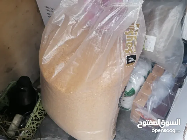 كاكاو وشوفان وبهارات ودبس رمان وفريكه