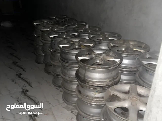 تويوتا مقاس 14. الكميه 13 طقم للبيع جملة