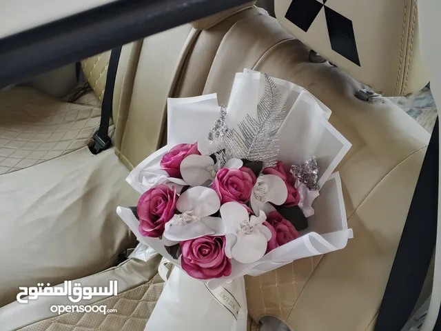 مفاجاه احبابك بباقه ورد مذهله ومشاعر خلابه تنبض بالحب والجمال