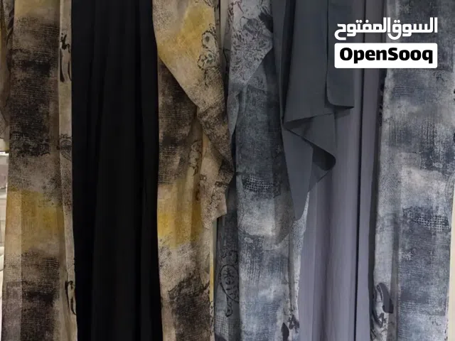 عبايات ملونة مكونة من قطعتين مقاس 60