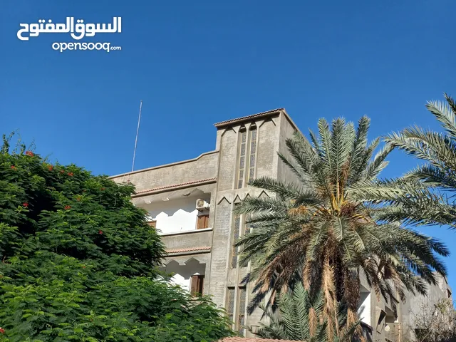 300m2 5 Bedrooms Villa for Sale in Tripoli Alfornaj