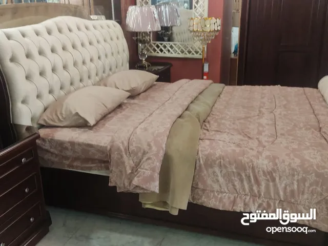 غرفة نوم ماستر ضخمه الأميرة تفصيل من مفروشات طبوش خشب زان وبلوط بحالة الجديد