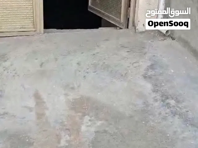 مخزن للإيجار خلف دائرة صحة كركوك 400 متر بيه كهرباء وجاهز