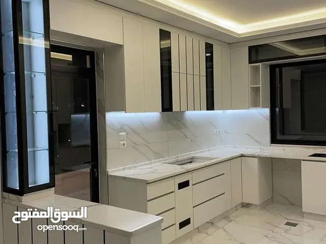 مطابخ مودرن لامنيت ايطالي كاش او اقساط بسعر الكاش