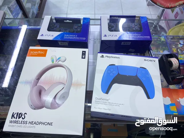 We are selling Kids wireless Headphones,controller & PS4,PS5 Games.