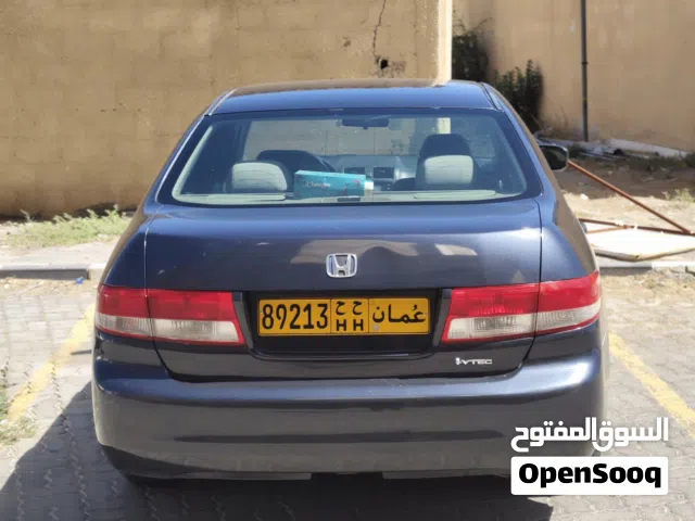 2004 هوندا اكورد DX
