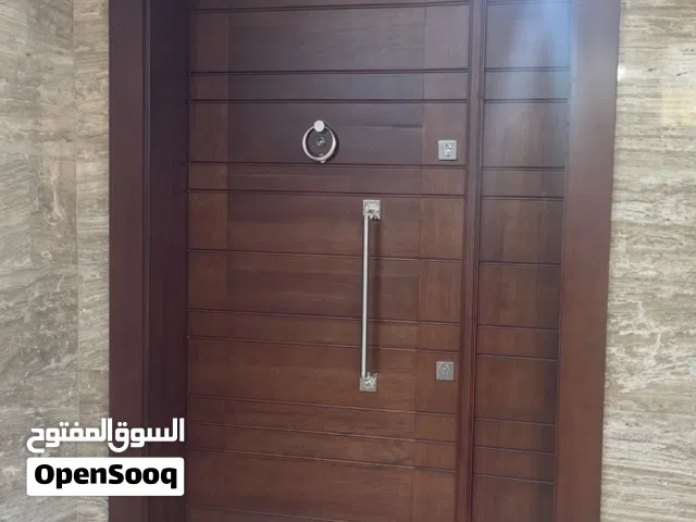 فيلا على شارعين قريبه من قطران