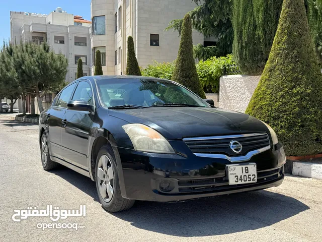 نيسان التيما بحالة ممتازة جدا بنزين