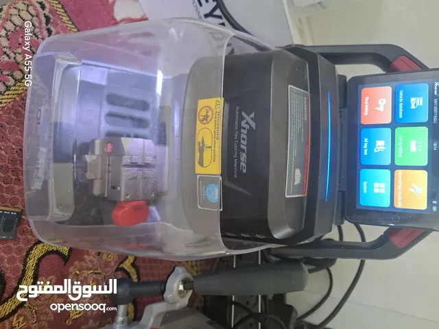 ماكنات واجهزه لبرمجه مفاتيح السيارات والمنازل