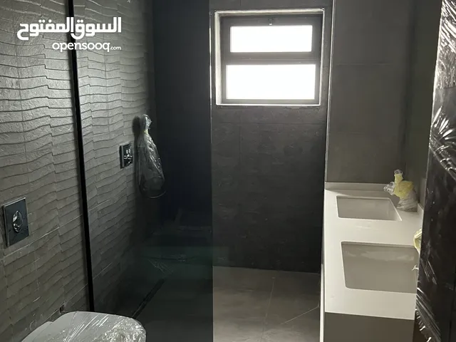 Semi villa 2 stories not furnished great calm الصويفيه Swiefieh location must see