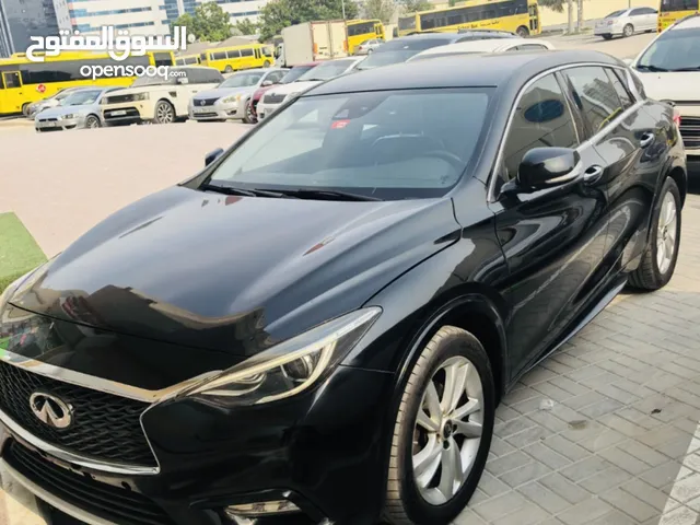 Infiniti Q30