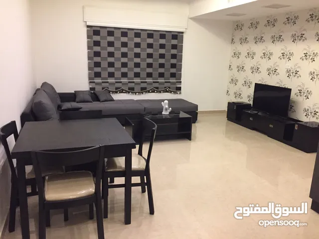 شقة مفروشة مساحة 110 متر في - عبدون - غرفتين نوم و بلكونة (6634)