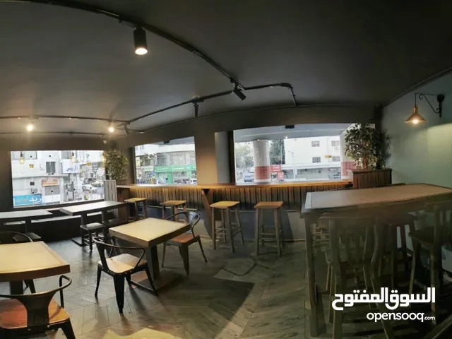 مطعم شورما صاج بديكورات حديثة / 3 طوابق