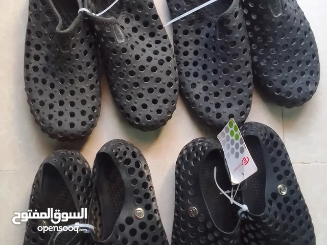Crocks Shoes Only For 500 BAISA/حذاء كروكس