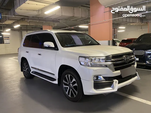 Used Toyota Land Cruiser in Abu Dhabi