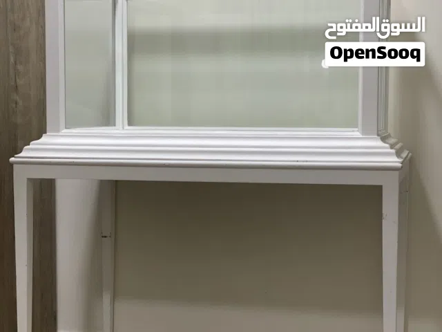 طاولة دزة وديكور