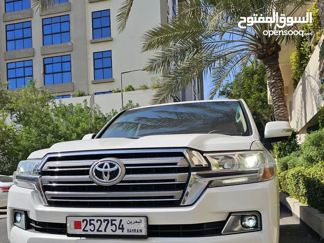 Toyota Land Cruiser 2011