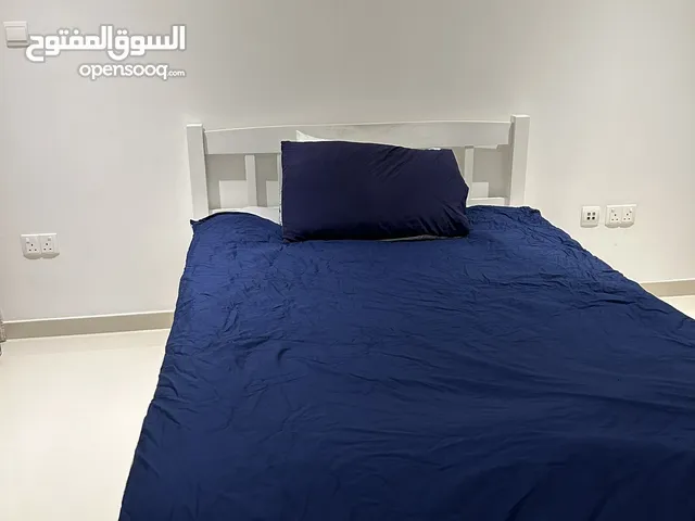 سرير للبيع مع الفرشة bed for sale with the mattress