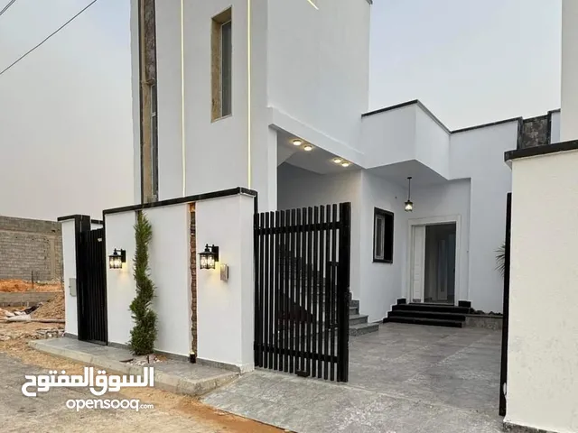170 m2 3 Bedrooms Townhouse for Sale in Tripoli Khallet Alforjan