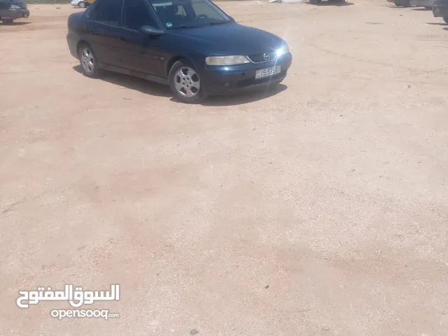 اوبل فكترا للبيع بحال الوكالة (1600 cc)