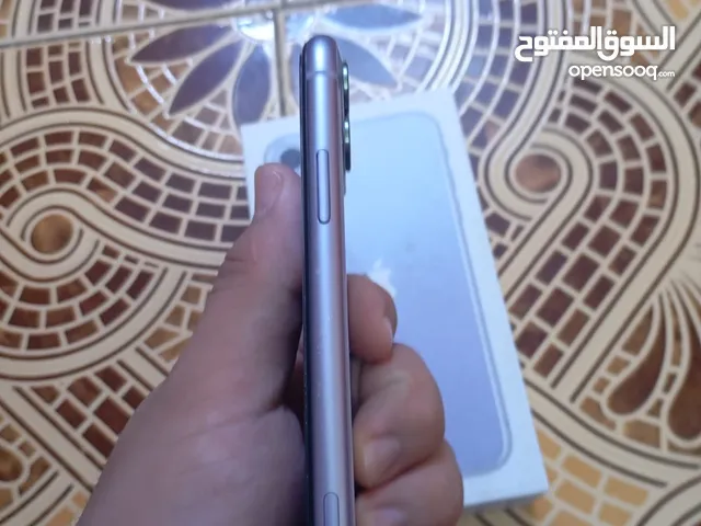 Apple iPhone 11 128 GB in Basra