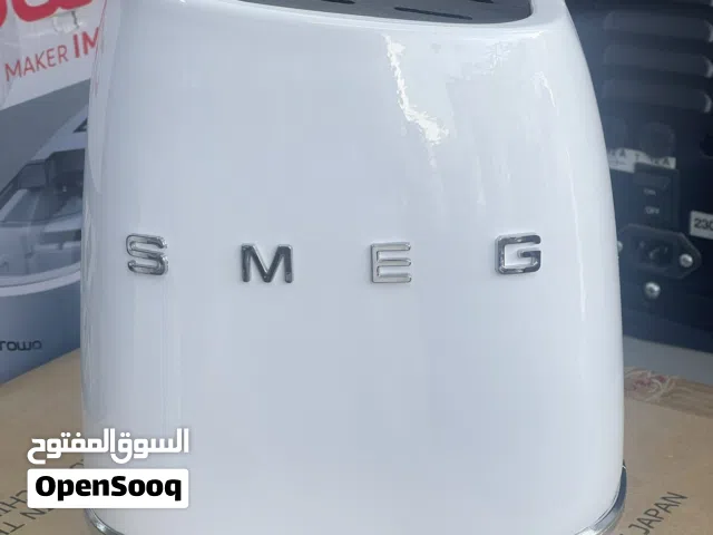 Smeg block With knifes set. Never been Used. I have more options