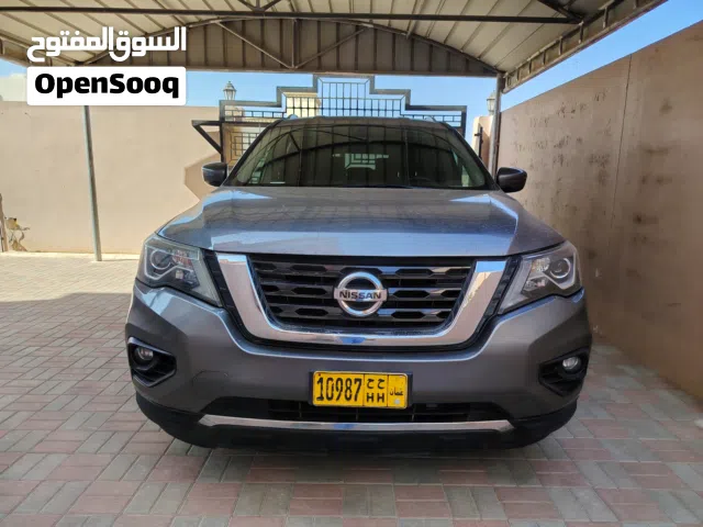 Used Nissan Pathfinder in Al Batinah