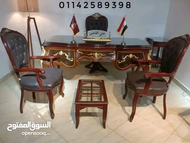 مكتب كلاسيك وزاري خشب زان احمر مطعم بالنحاس من جميع الاتجاهات