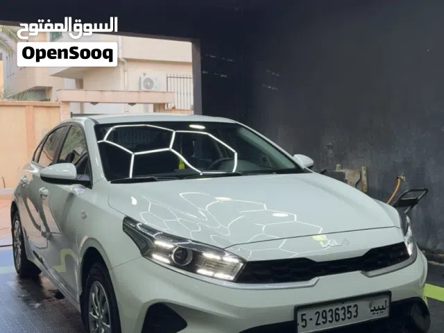 2024 كيا سيراتو Standard