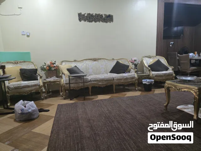 طقم مجلس ذهبي وبيج