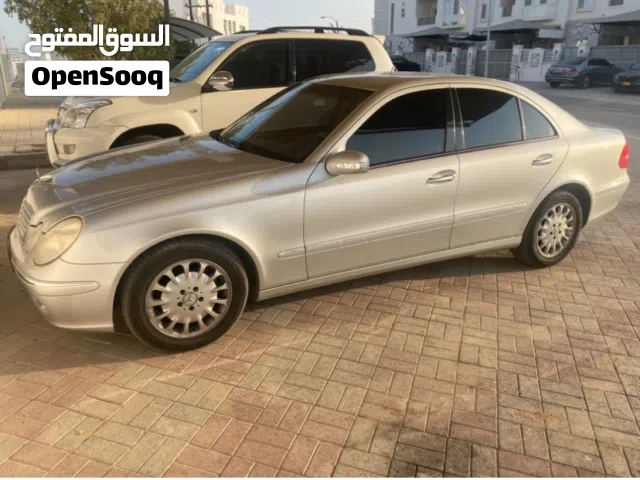 2004 مرسيدس بنز الفئة-E E 240