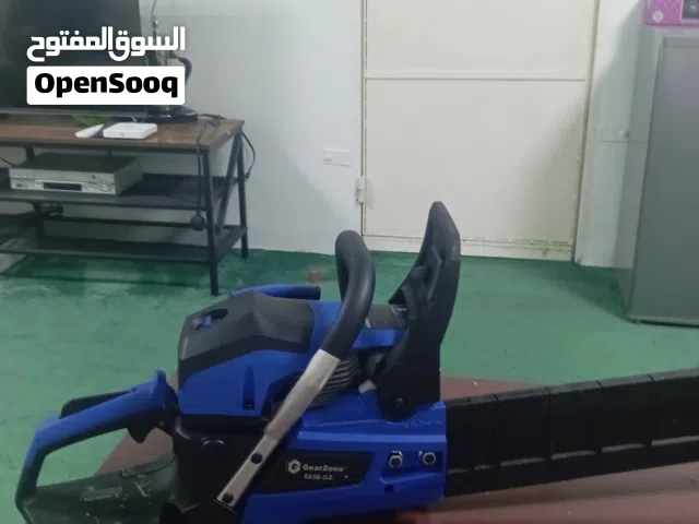 منشار للقطع الشجر