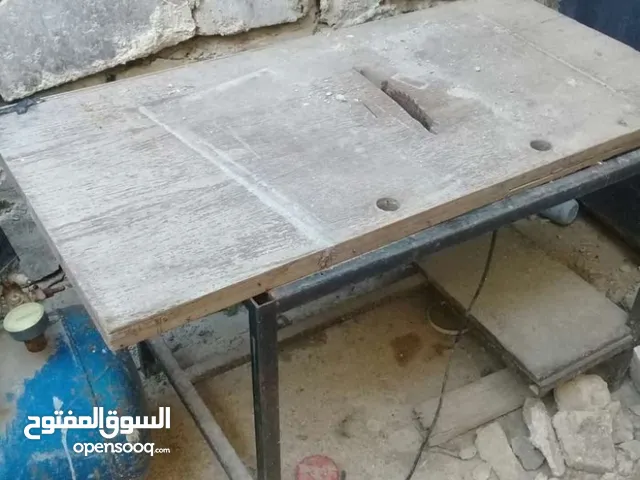 منشار خشب تعمل على كهرباء