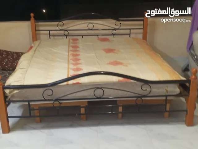 تخت مجوز لشخصين للبيع بحاله جيدة جداً
