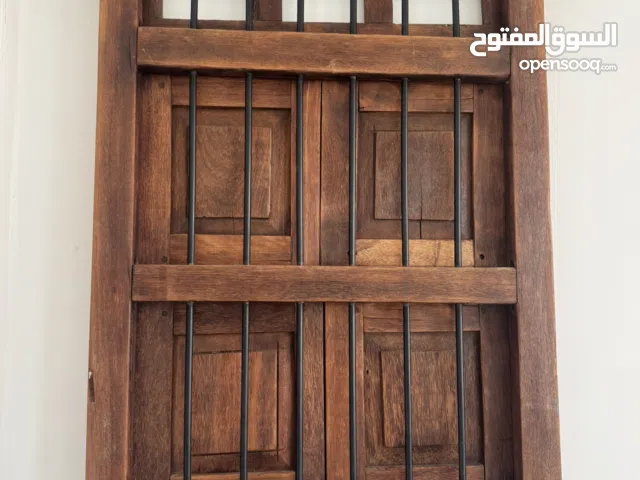 للبيع نافذتين قديمه من خشب الميرندي