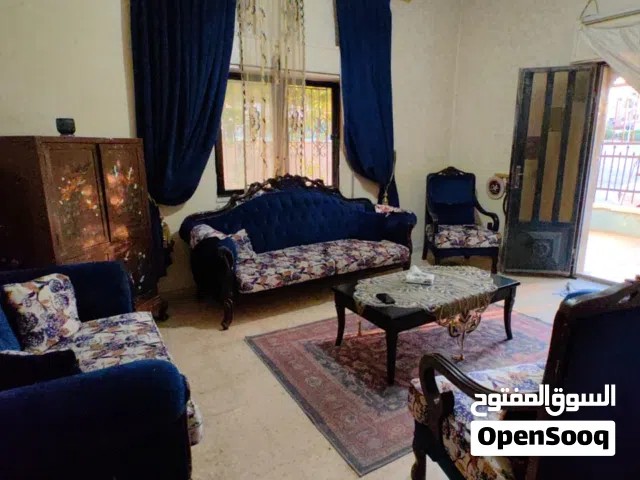 شقة مفروشة للإيجار بموقع متميز وقريب من جميع الخدمات