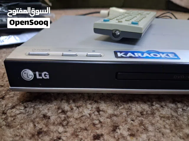 Dvd للبيع معه 120سي دي نوع LG شغال